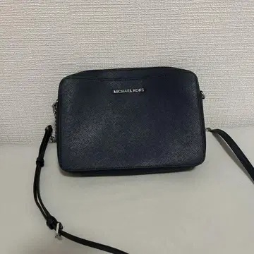 MICHAEL KORS 네이비 숄더백