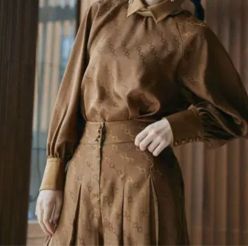 AMERI UNDRESSED HORSE BIT BLOUSE