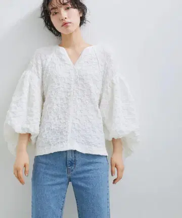 ADAM ET ROPE 자카드 파이핑 블라우스