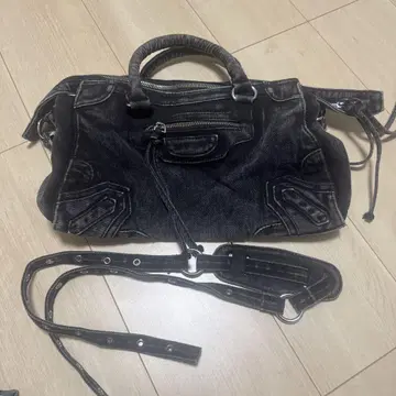 데님 블랙 숄더백