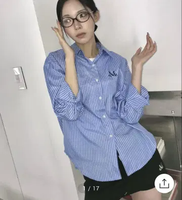 MUCENT 로고 스트라이프 셔츠