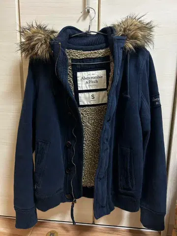 Abercrombie & Fitch 네이비 보아 자켓 S