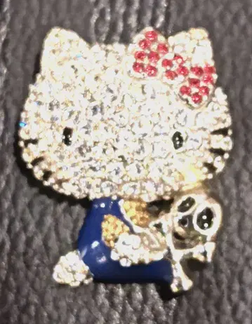 Hello Kitty x billy 스와로브스키 브로치