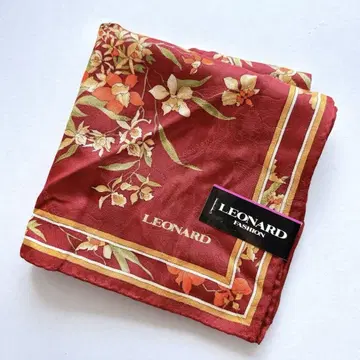 [ 새상품 미사용 ] LEONARD 레오나르 실크 대형 손수건