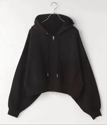 LOWRYS FARM ZIP 숏 후디 블랙 금기 신상