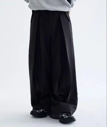 EPNK Vertical wide tuck slacks