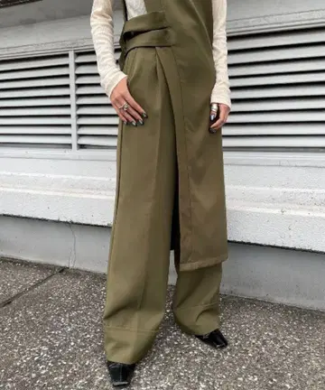 AIC. 에이아이씨 하이웨스트 롤업 와이드 팬츠 카키 S 사이즈