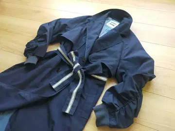 새상품급 MUVEIL WORK 뮤베일워크 개더 장식 네이비 트렌치코트!