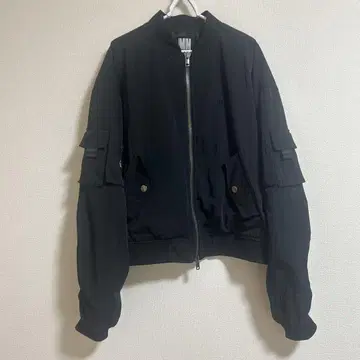 MA-1 스타일 블랙 자켓 아타에 신지로