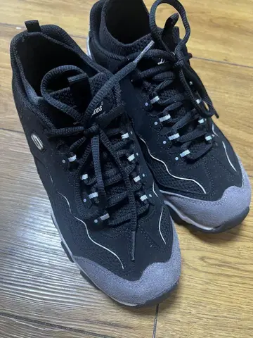 Skechers 블랙/그레이 스니커즈