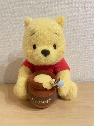 Disney Store 푸우 봉제 인형
