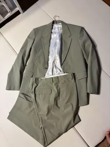 ZARA 셋업 수트 올리브 컬러