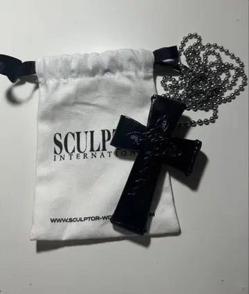 SCULPTOR 십자가 카드 케이스