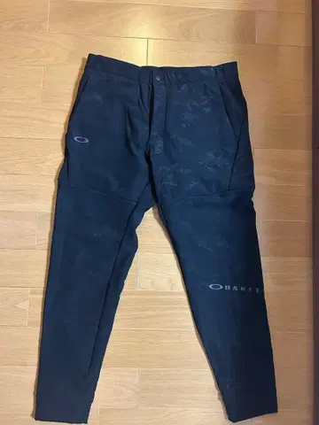 OAKLEY 퍼포먼스 핏 블랙 팬츠 L
