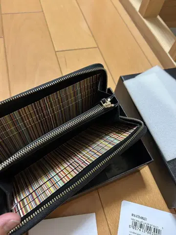 Paul Smith 폴스미스 장지갑 멀티 스트라이프 라운드 지퍼