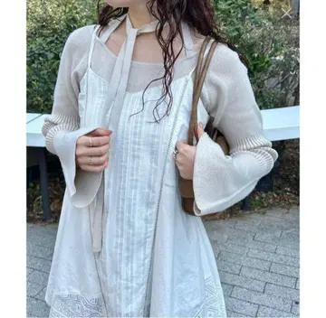 보타이 배색 리브 니트 Kastane 아이보리