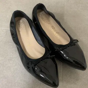 Bridget Birkin 에나멜 블랙 플랫슈즈