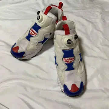 새상품급 레어 Reebok Instapump Fury 화이트/블루/레드
