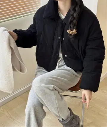 블랙 숏 기장 다운 자켓 코듀로이