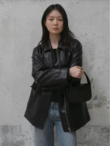 OHOTORO 블랙 가죽 핸드백
