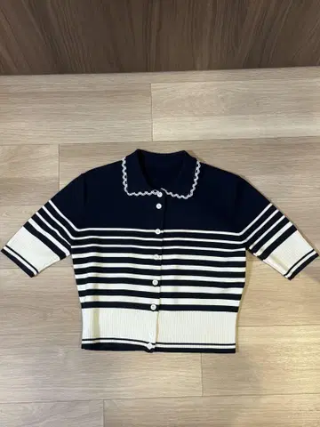 Bibiy. ROSIE SHIRT KNIT 보더 무늬 반팔 니트