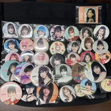 TWICE 모모 캔뱃지