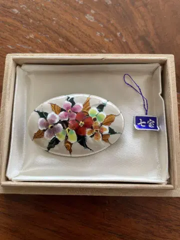 칠보 세공 꽃무늬 브로치 나무 상자 포함