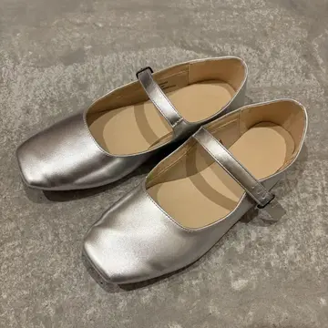 GU 원 스트랩 슈즈