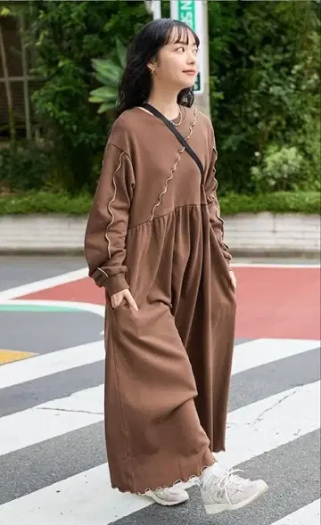 새상품 프릭스스토어 배색 메로우 맨투맨 원피스