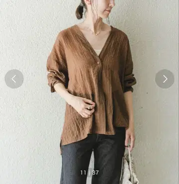 ITEMS URBANRESEARCH V넥 시어 블라우스