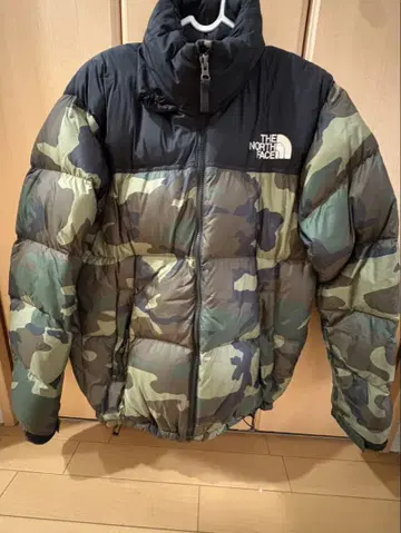 (새상품급) THE NORTH FACE 다운 자켓