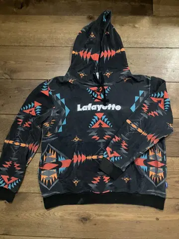 Lafayette 기하학 패턴 후드 부착 후드티