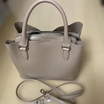베이지 가죽 숄더백