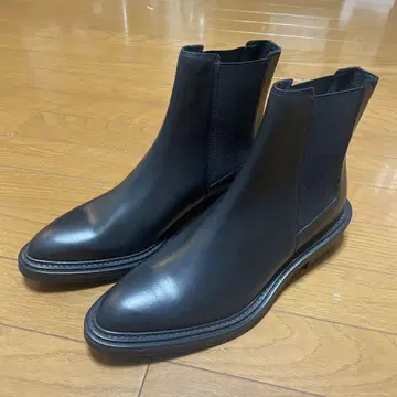ZARA 부츠