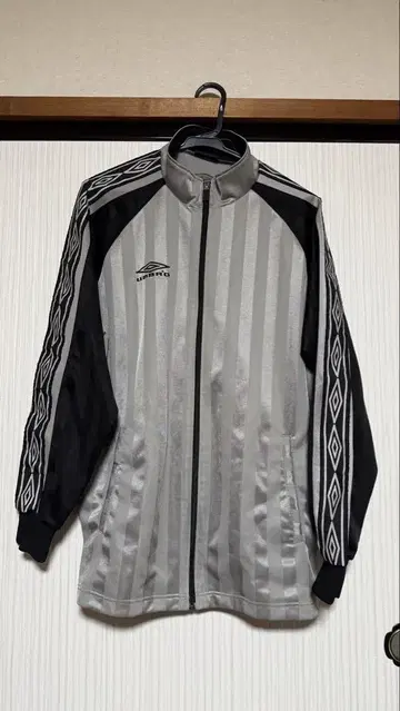 UMBRO 트랙 자켓