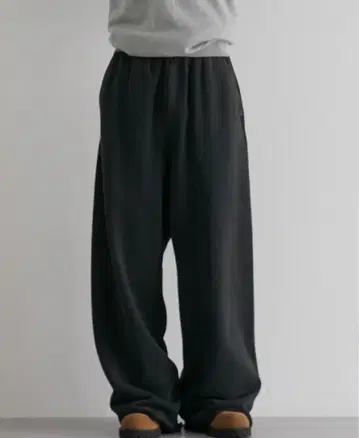ENTIRE STUDIOS Full sweatpant 'SOOT'