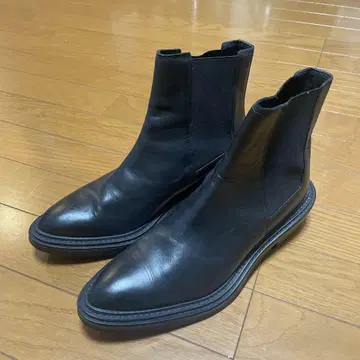 ZARA 부츠