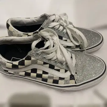 VANS 스니커즈
