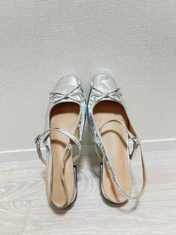 실버 리본 포함 하이힐 샌들