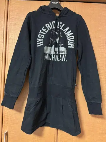 Hysteric Glamour 후드 부착 후드티 원피스 블랙