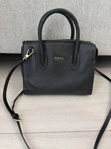 FURLA 블랙 가죽 숄더백