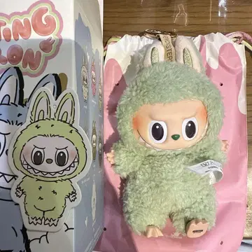 POPMART LABUBU 러브러브 마카롱 그린 그레이프
