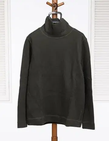 바나나리퍼블릭 터틀넥 티셔츠 L 올리브 미사용 택 포함