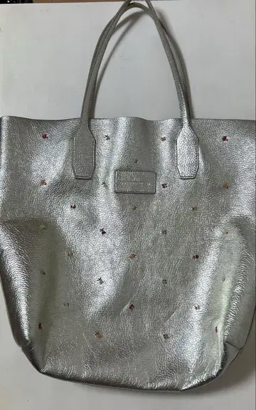 NUR DONATELLA 실버 꽃무늬 자수 토트백