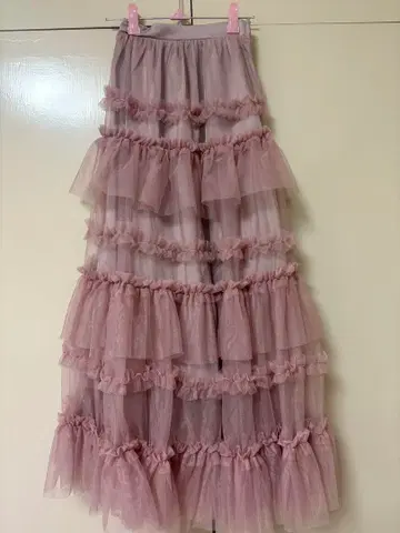 Lovilyn 티어드 샤샤 스커트 스모크 핑크