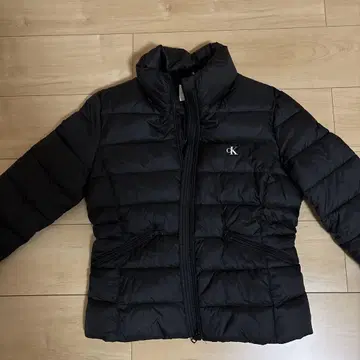 Calvin Klein 블랙 패딩 자켓