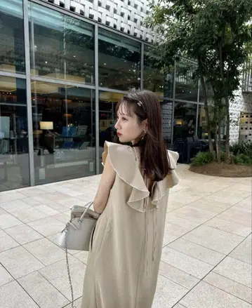 hinari 프릴 칼라 원피스 베이지 S