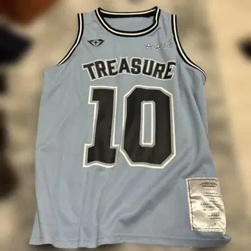 TREASURE 유니폼