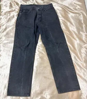 Wrangler 스트레이트 데님 다크 그레이