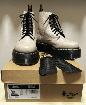 미사용에 가까운 닥터마틴 싱클레어 8홀 통굽 지퍼 UK6